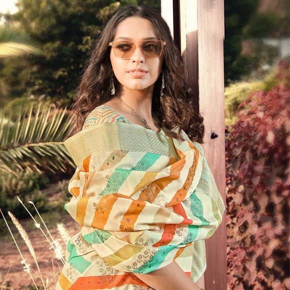 JHEAPS EXCLUSIVE DIGITAL PRINT MULTICOLOR SOFT SILK SAREE - Picture 2 of 5